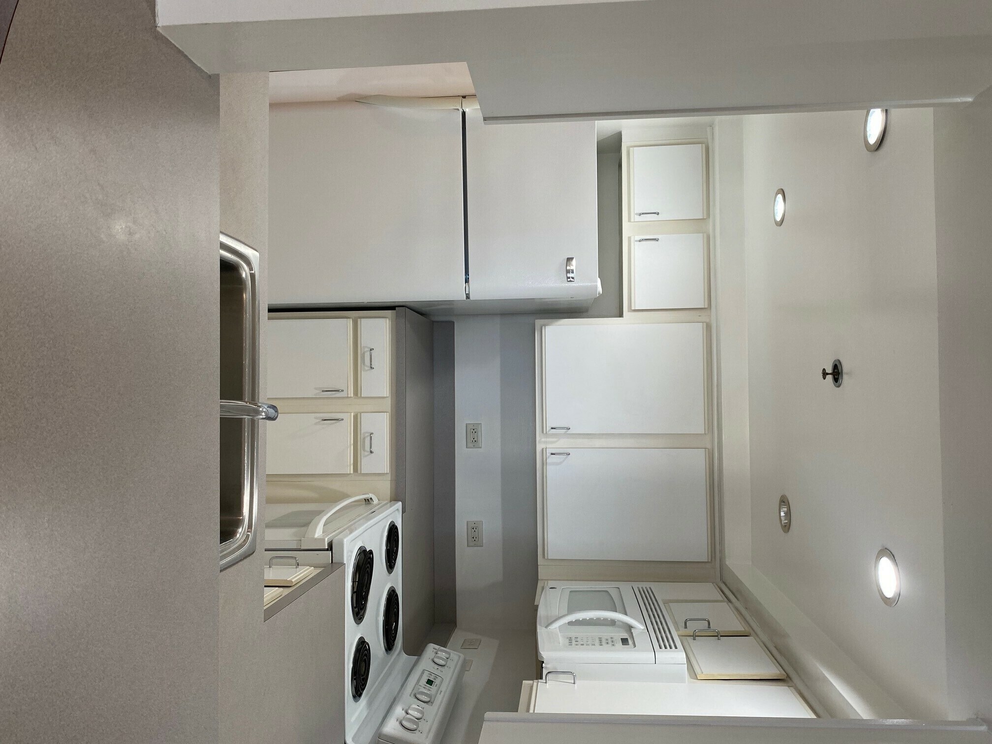 Building Photo - 534 Commonwealth Ave