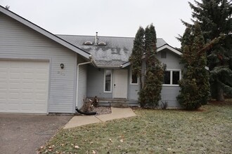 Building Photo - Spacious Home with Large pet friendly yard
