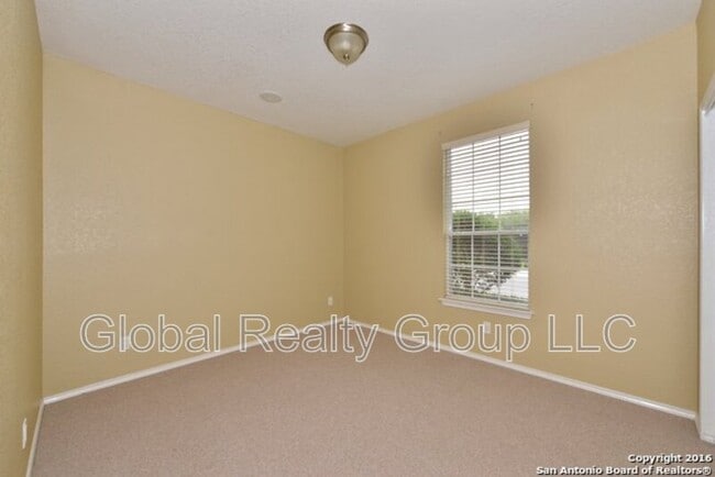 Building Photo - 1215 Sun Island