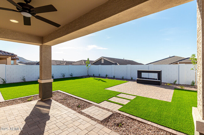 Building Photo - 34924 N Hawley Dr