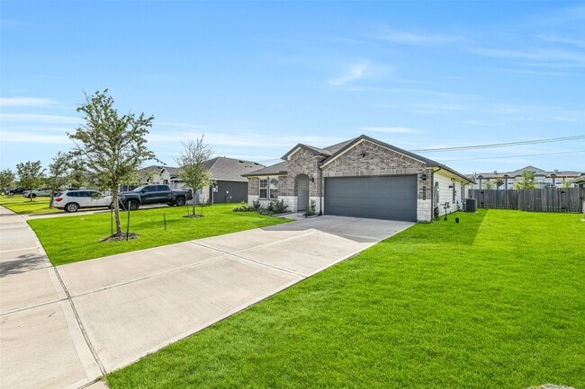 Building Photo - 1004 Great Barracuda Ln