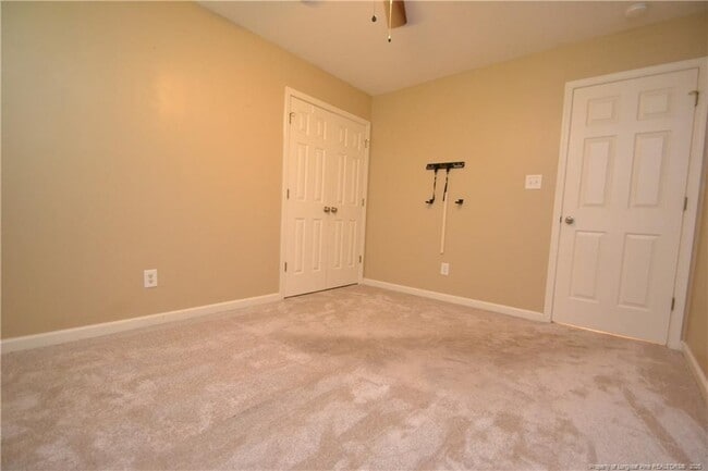 Building Photo - 5909 Royal Coach Ct