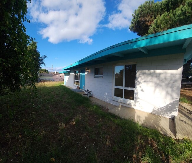Building Photo - Cuesta By the sea cottage for Rent! Close ...
