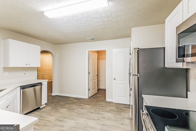 Building Photo - 7581 Crimson Ct