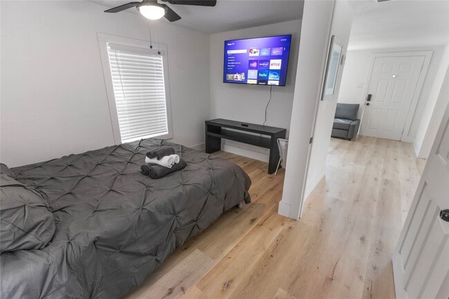 Building Photo - 2820 Blodgett St