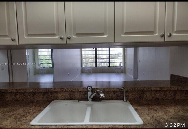 Building Photo - 3520 Whitehall Dr