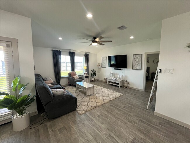 Building Photo - 827 Teal Moon Dr