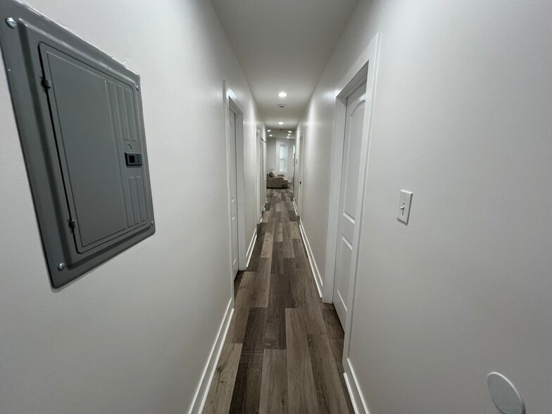 Building Photo - 3626 W Grenshaw St