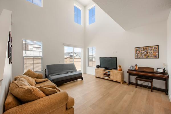 Building Photo - 672 W Cyn Pne Dr