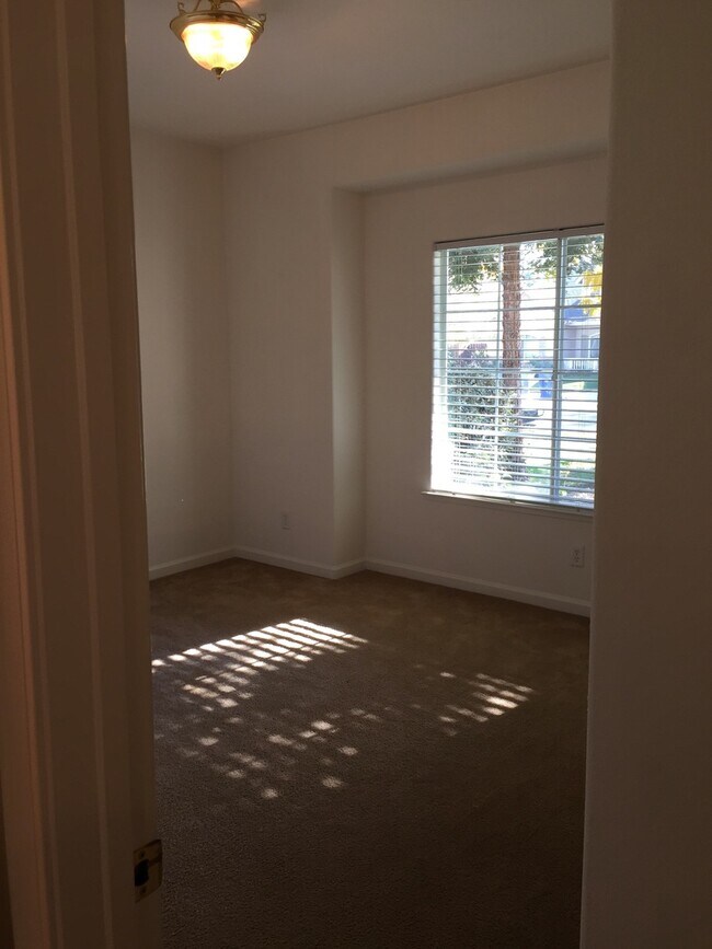 Building Photo - Buchanan Area Home with large yard Availab...