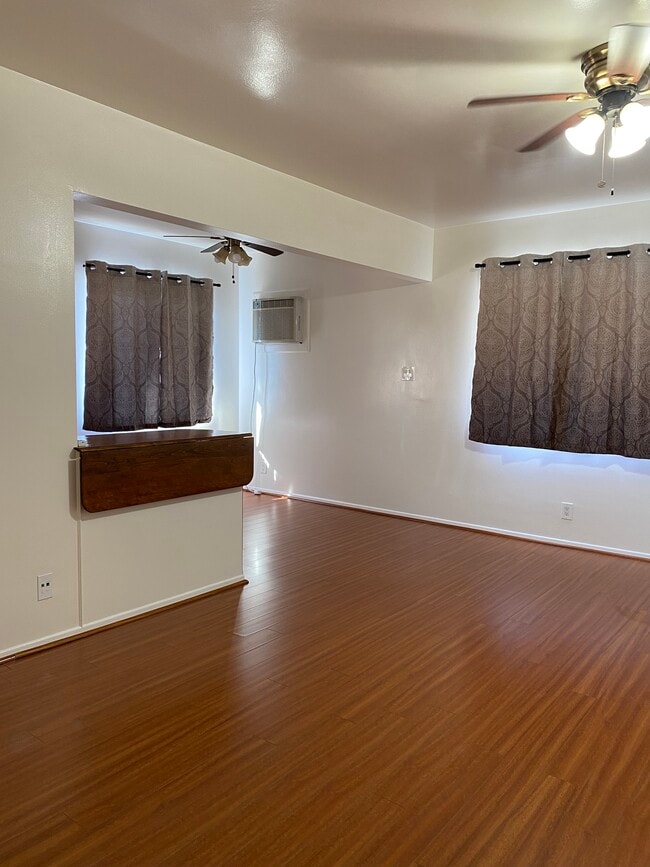 Building Photo - 1820 Verdugo Loma Dr