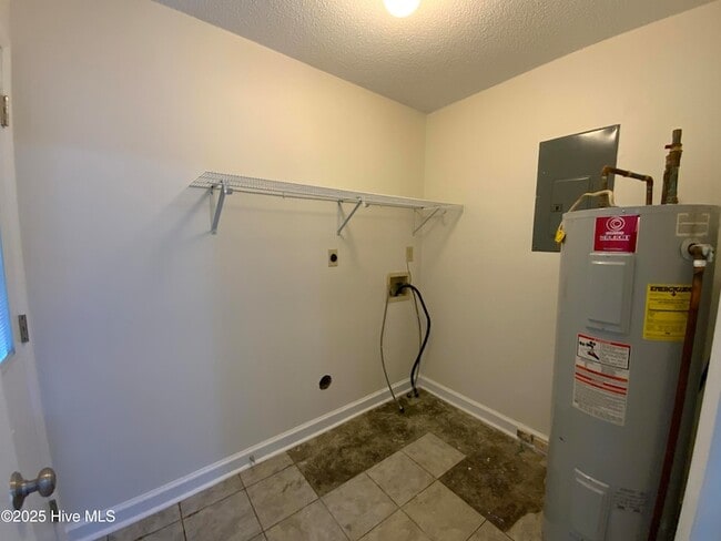 Building Photo - 314 Stuart Ave