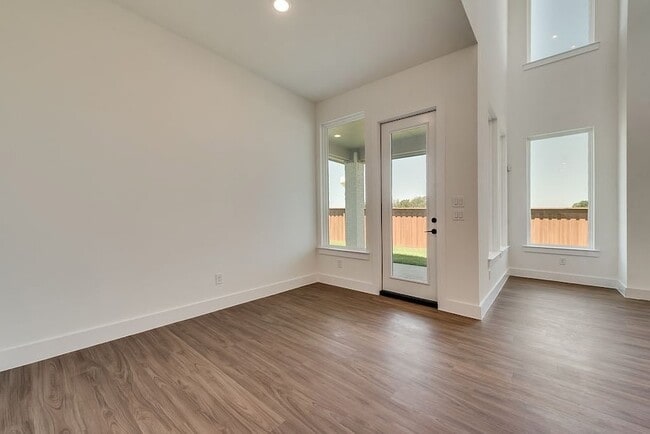 Building Photo - 14011 Bohannon Dr
