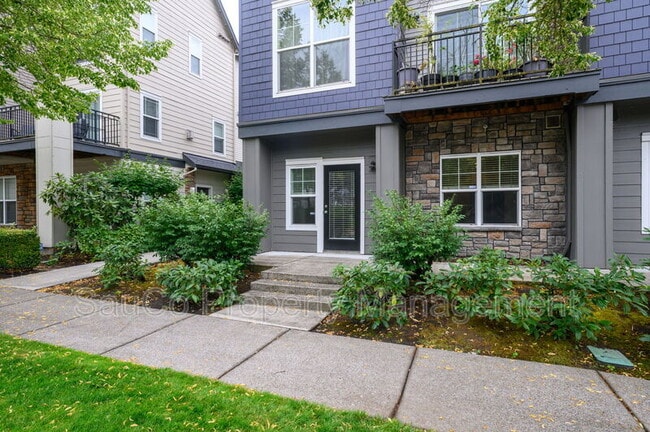 Building Photo - 10651 NE Red Wing Way