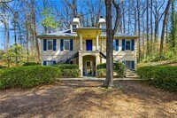 Building Photo - 33 Plantation Dr NE
