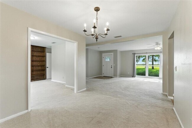 Building Photo - 2205 Henley Rd