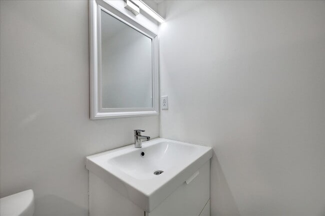 Building Photo - 1936 Druid Hill Ave