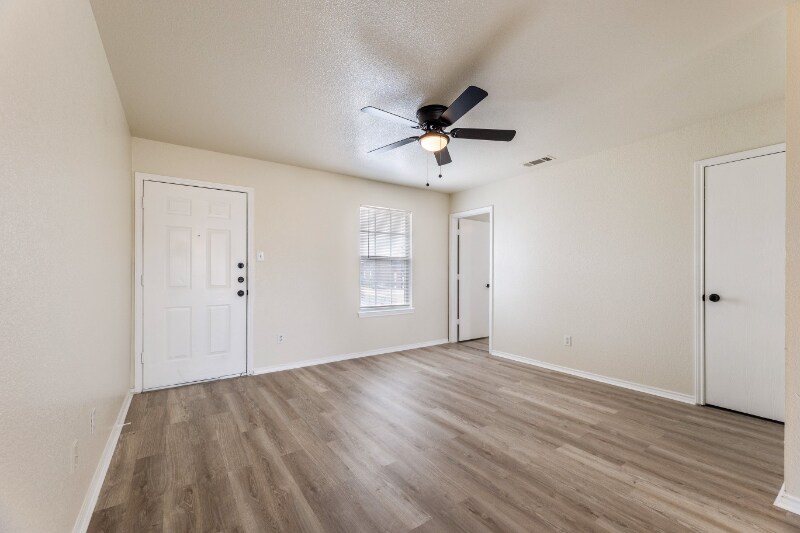 Building Photo - 5810 Redstone Dr
