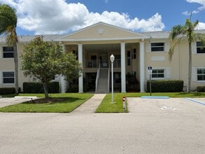 Building Photo - 675 W Lake Jasmine Cir