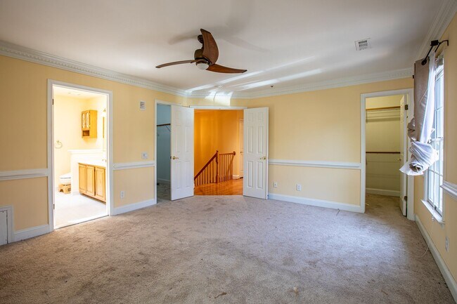 Building Photo - Impressive 3 BR/2 Full BA & 2 Half BA EOG Townhome in Decoverly Adventure!