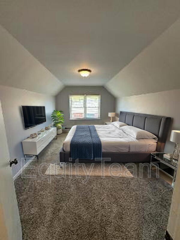 Building Photo - 10920 Crystalhill Ct