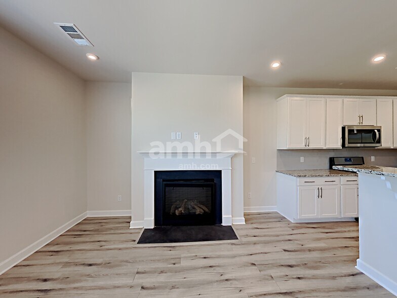 Building Photo - 4309 Fieldcrest Dr