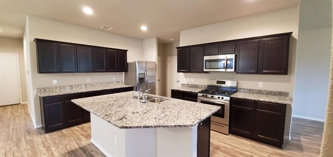 Building Photo - 7723 London Tower Ln