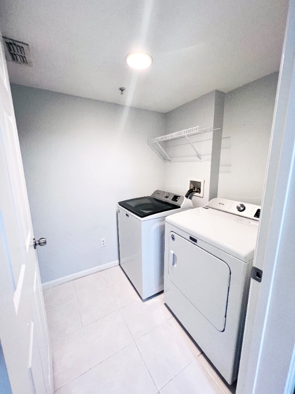 Building Photo - 713 Crest Pines Dr
