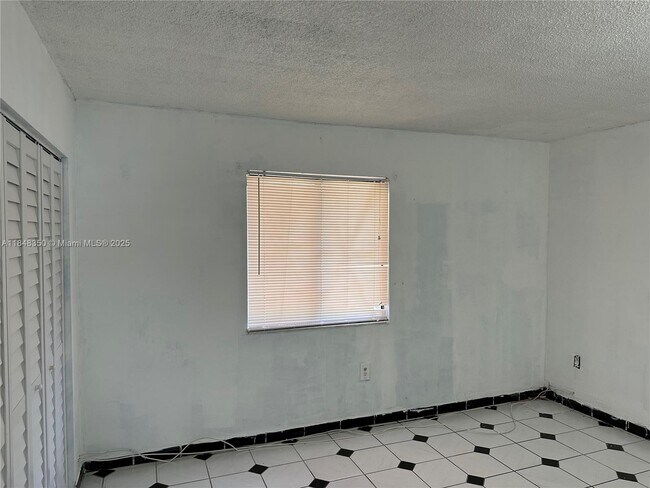 Building Photo - 2190 W 60th St