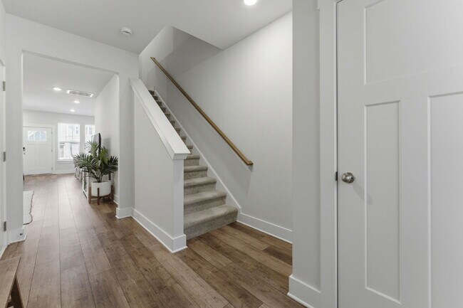 Building Photo - Luxury 3BR/2.5BA Craftsman Townhome with Designer Finishes & Open-Concept Living in Trailside at ...