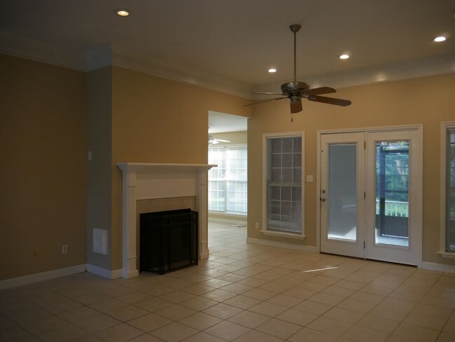 Building Photo - Beautiful Home in Hahira!!