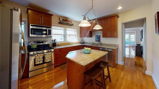 Primary Photo - 42 Unity Ave