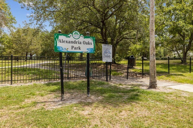 Building Photo - 1515 Marco Pl