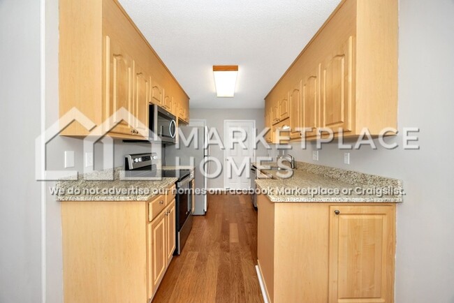 Building Photo - 15120 Balsam Dr SE