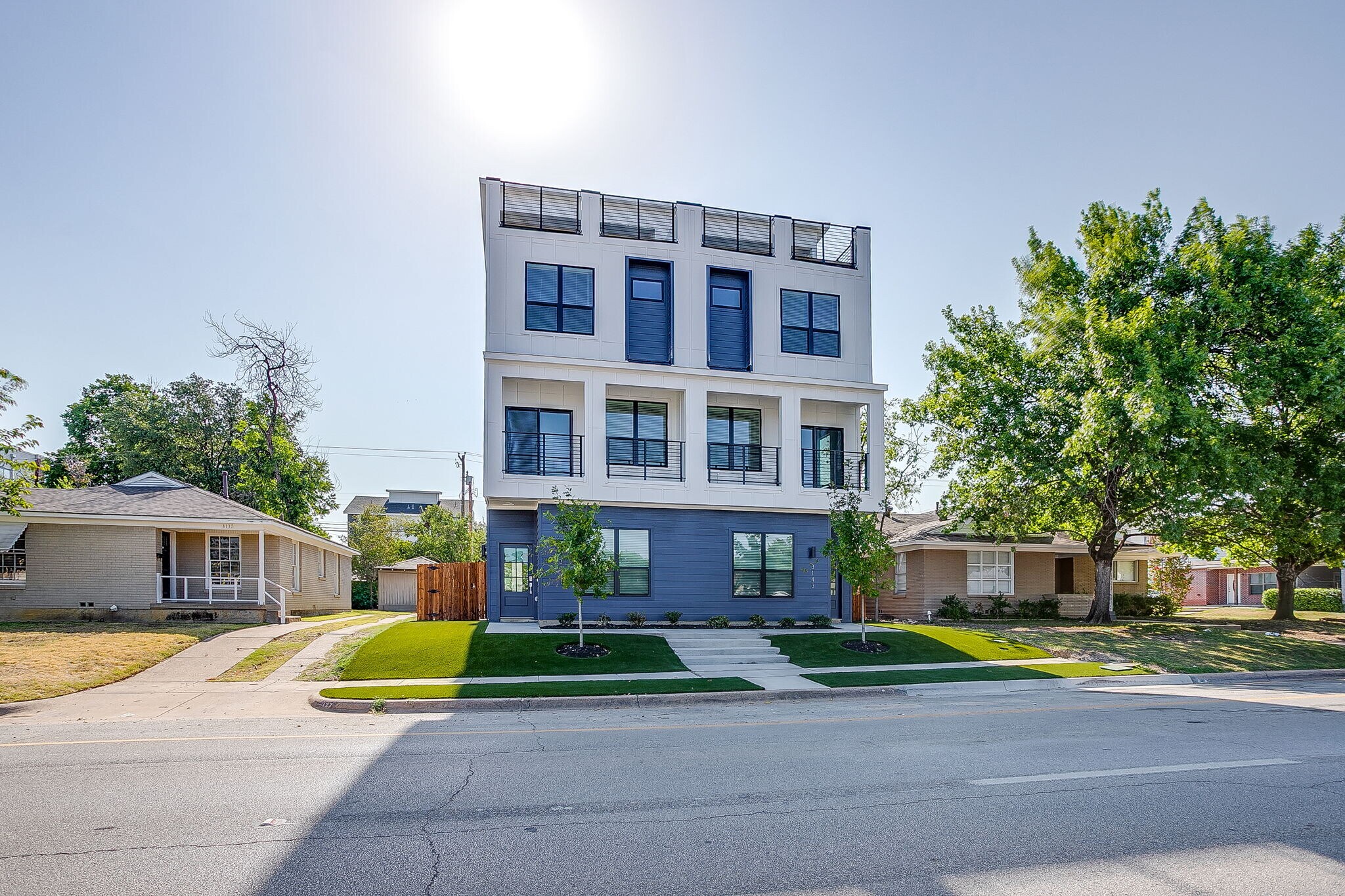 Building Photo - 3141 McCart Ave