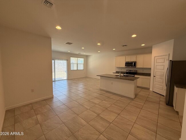 Building Photo - 1723 W Sombra Ave