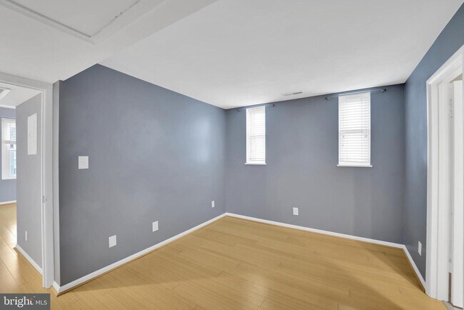 Building Photo - 1133 13th St NW