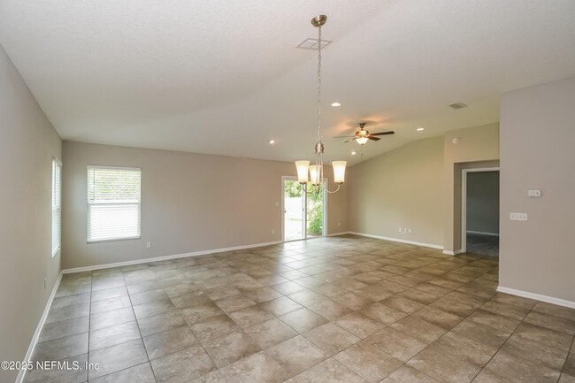 Building Photo - 15732 Pinyon Ln