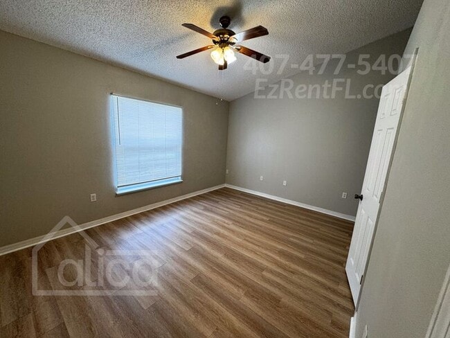 Building Photo - 6581 Gentle Oaks Dr S
