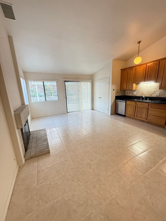 Building Photo - Beautiful home in the desirable Westwood community of Rancho Bernardo