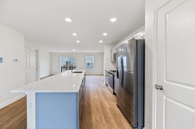 Building Photo - 2463 Bella Dr