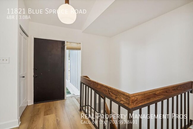 Building Photo - Beautifully Renovated 4 Bedroom Home For R...