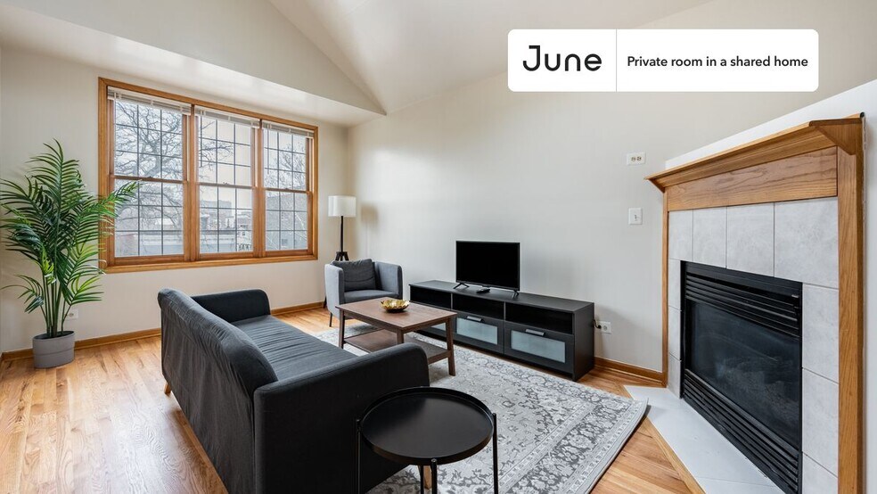 Building Photo - Room in Shared 3 bed/2 bath home