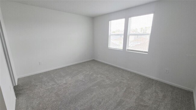 Building Photo - 724 Squire Ave