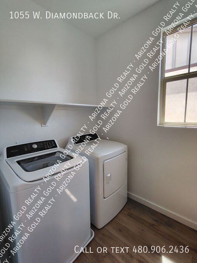 Building Photo - 1055 W. Diamondback Dr.