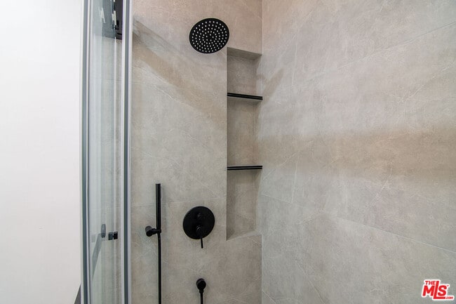 Building Photo - 6686 Drexel Ave