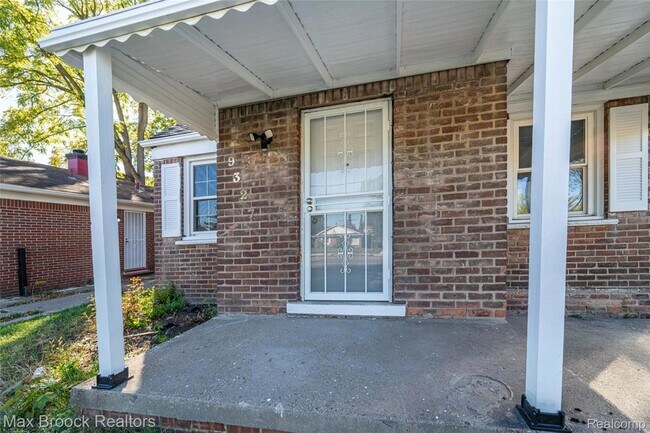 Building Photo - 9327 Schaefer Hwy