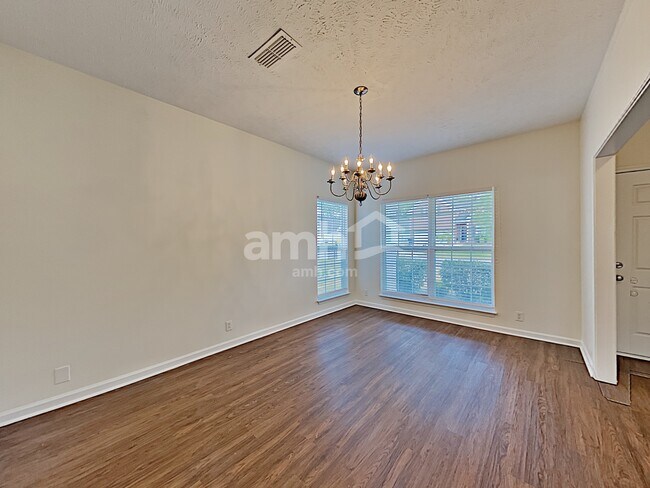 Building Photo - 747 Pantera Dr