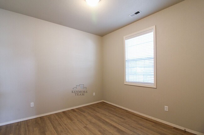 Building Photo - 3 Bedroom, 2 Bath Home in Pasco