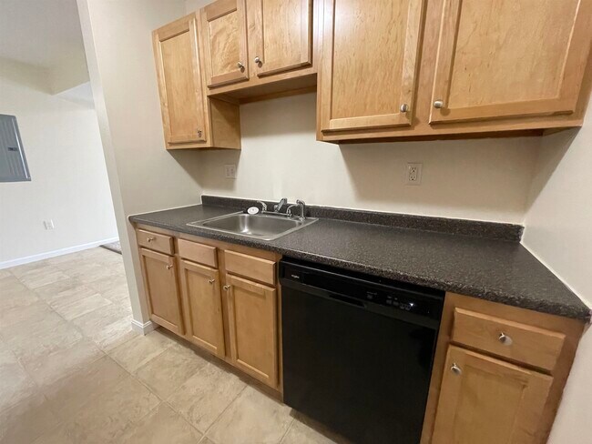 Building Photo - 100 Sentinel Court